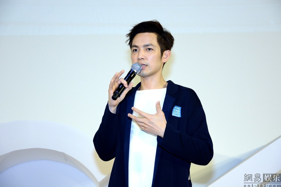 钟汉良上海举办视觉艺术展
