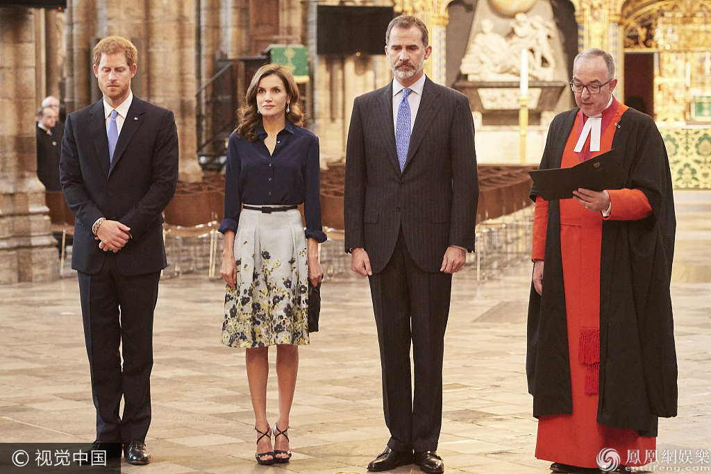 【轮播图片】西班牙王室访问英国 哈里王子贴面迎接王后莱蒂齐亚图4